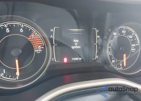 2018 Jeep Cherokee Latitude 4X4 from USA, damaged, VIN 1C4PJMCX2JD549818